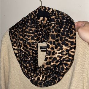 ❗️NWOT ❗️QVC Lisa Rinna Leopard Infinity Snood
